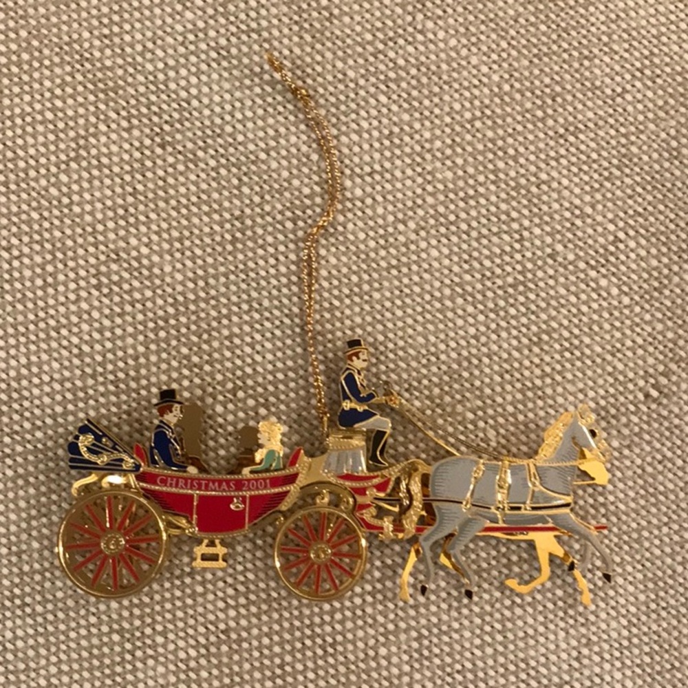 2001 WHITE HOUSE Collector’s Ornament. New in box. Made in USA.